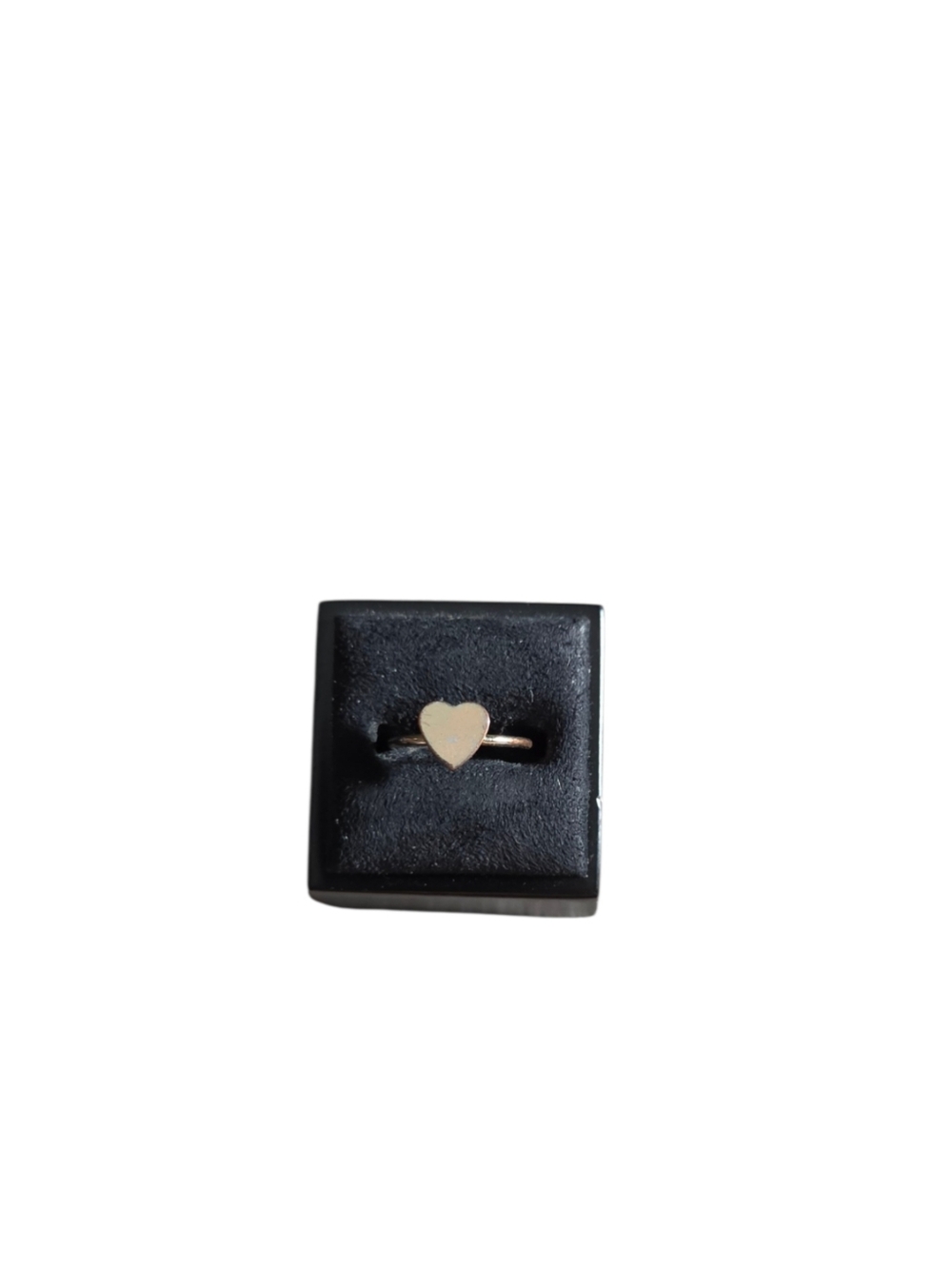 Size 5.5 Thin Heart Gold Ring